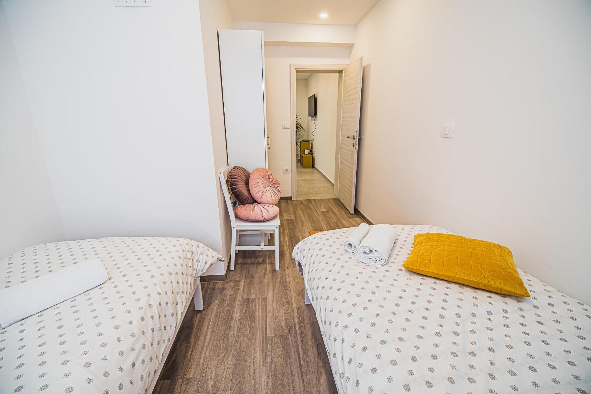 Gotar Apartment With Garden Кобарид Екстериор снимка